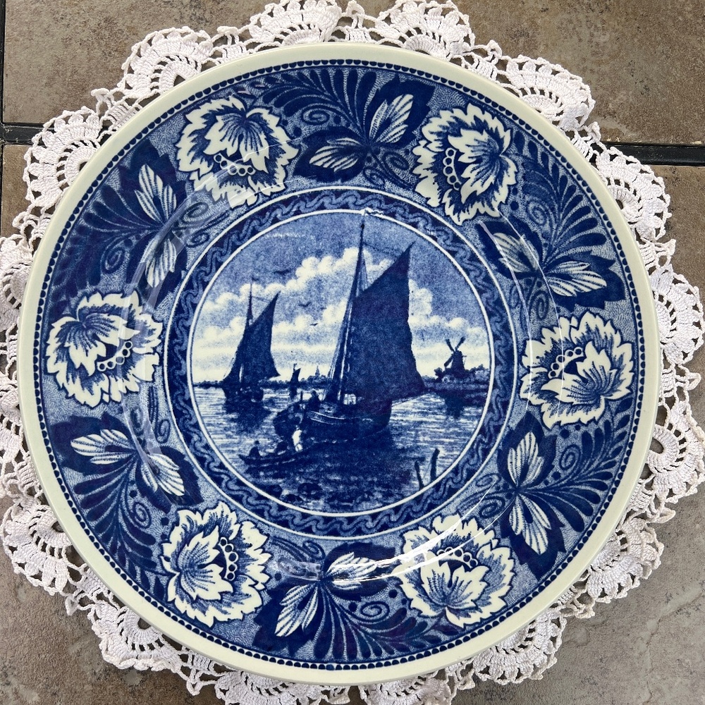 Bochs Delfts Belgium Decorative Plate